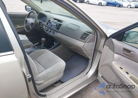 2004 Toyota Camry Le из США, поврежденный, VIN 4T1BE32KX4U933814